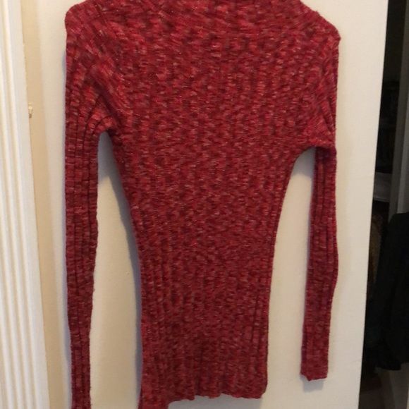 Red festive turtleneck - Picture 5 of 5